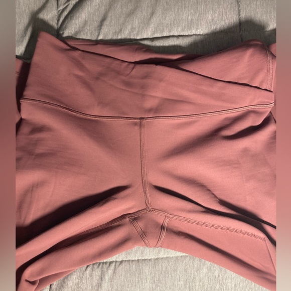 Lululemon Crisscross Waistband 28” Leggings Size 8 - Picture 2 of 3